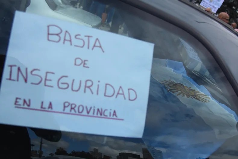 Vecinos de Olmos y Abasto se reúnen contra la inseguridad