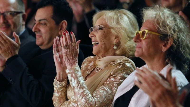 Mirtha Legrand fue homenajeada como Personalidad Destacada de la Cultura en el Palacio Libertad