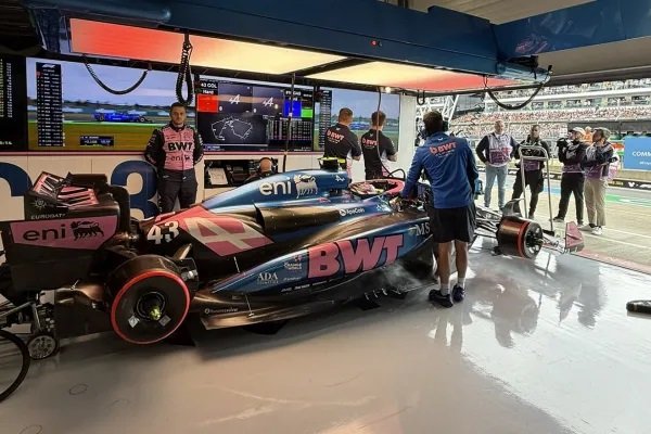 Colapinto no llegó a salir de los boxes y abandonó el GP de Gran Bretaña