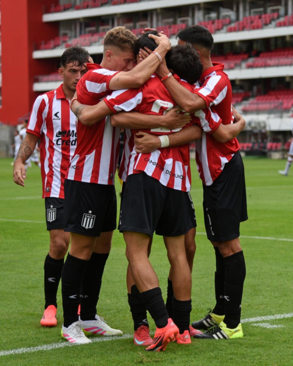 Recibe a instituto desde las 15 en uno