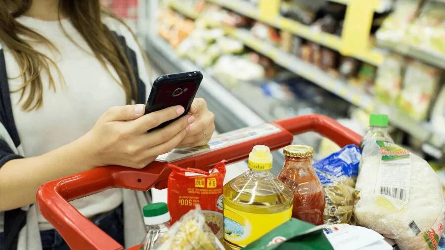 Altísimo costo de vida: una familia necesita $1.110.623 por mes para no caer en la pobreza