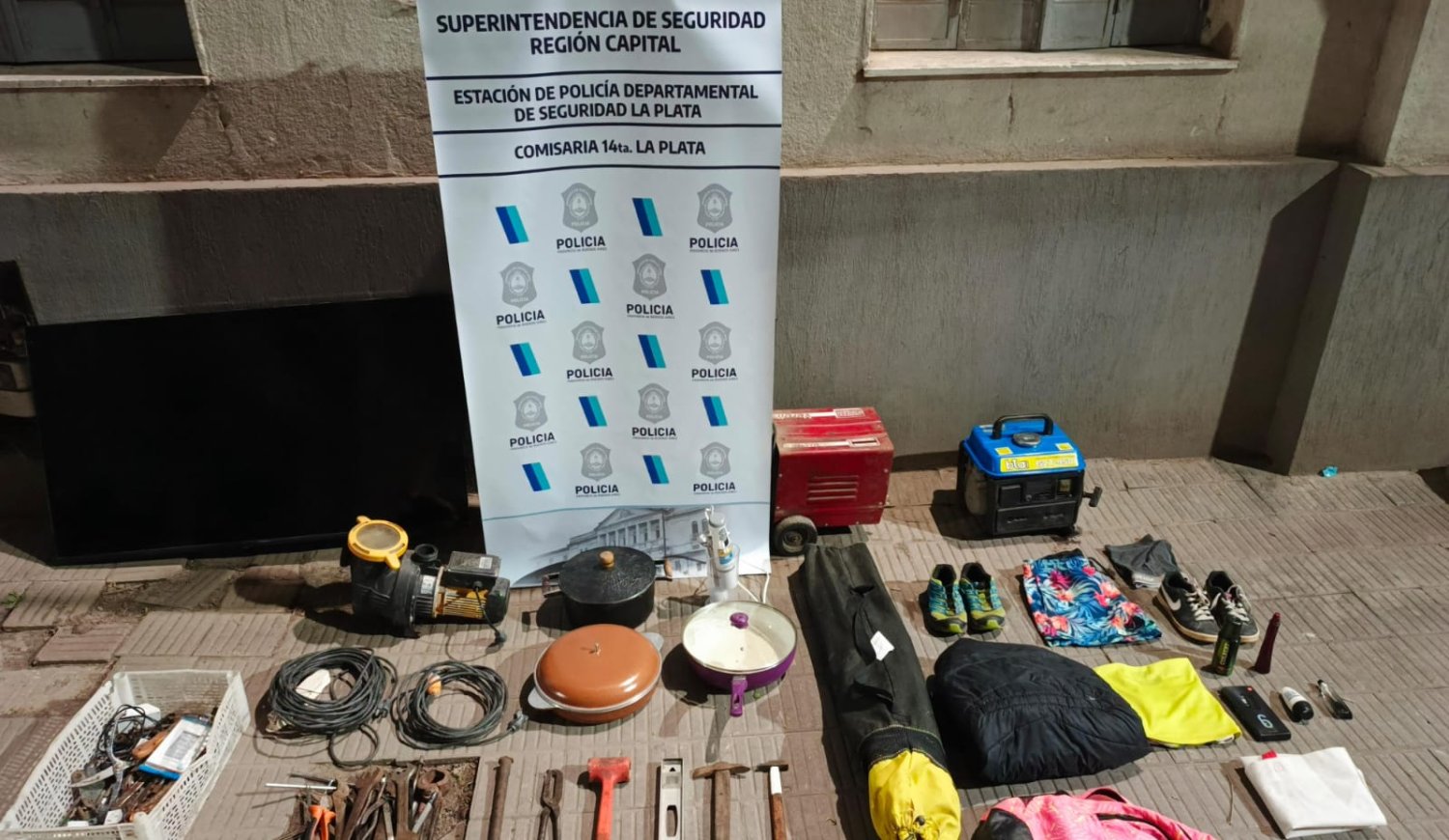 Desvalijó una casa, vendía lo robado por internet y fue capturado por la policía