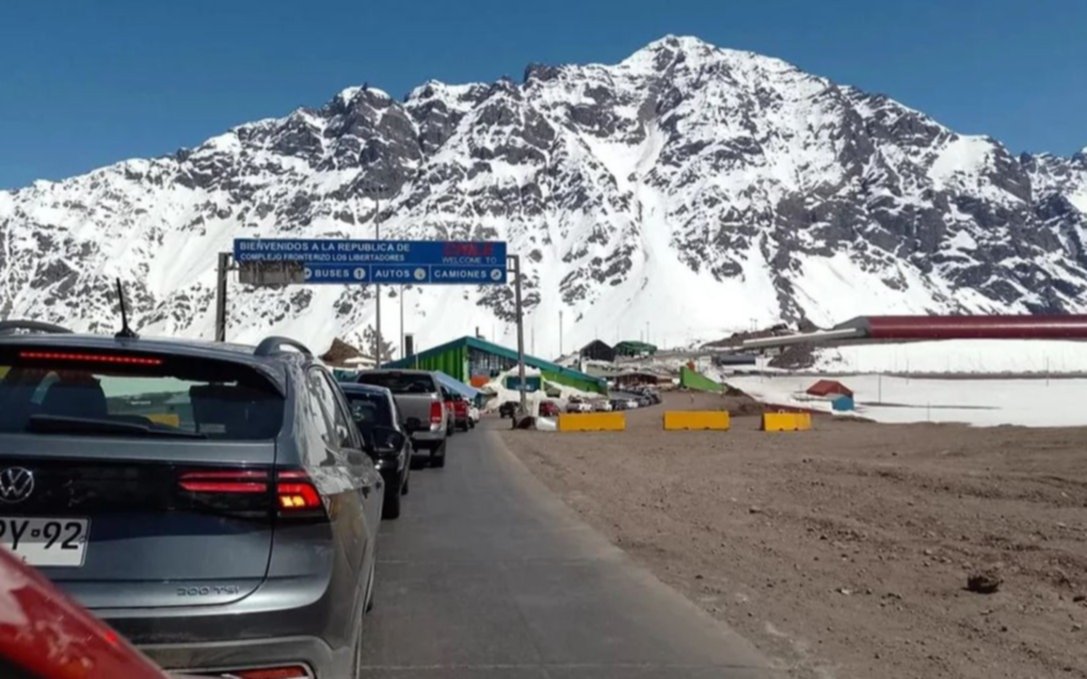 Cierran en Mendoza el paso fronterizo Cristo Redentor ante el pronóstico de fuertes nevadas