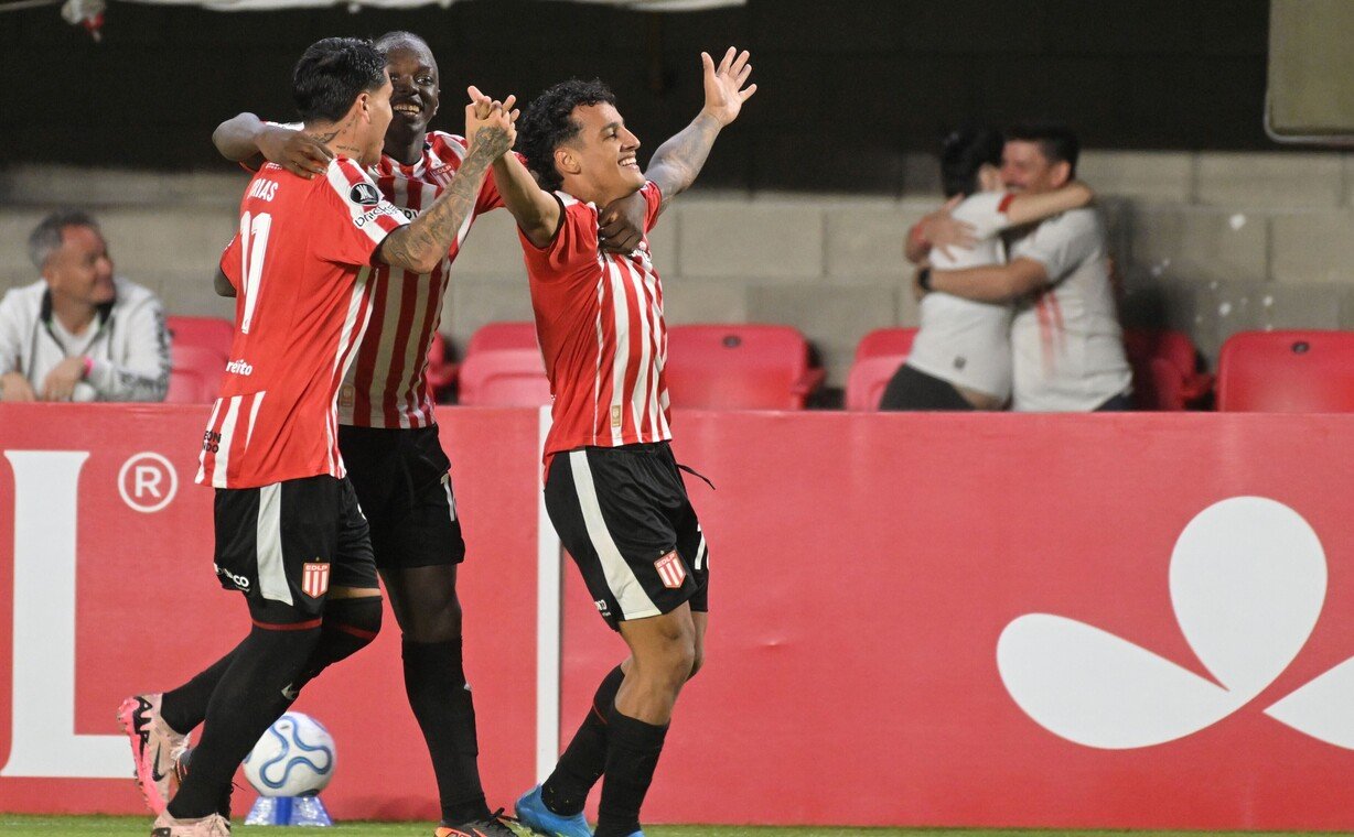 Estudiantes sufrió pero le ganó a Cusco en 1 y 57