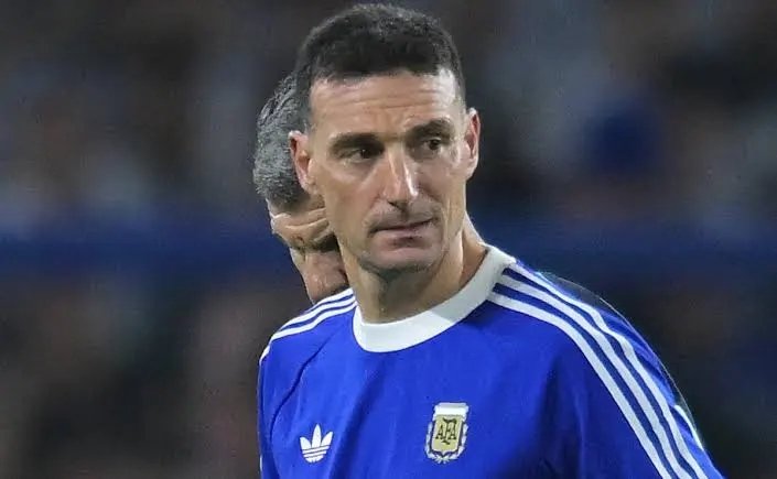 El cuerpo técnico de la Selección viajó a Europa para definir la lista y los hinchas sacan cuentas para ir al Mundial