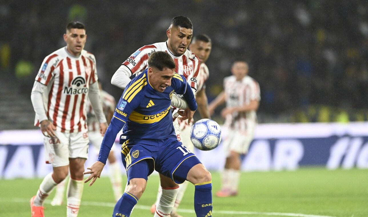 Boca empató ante Instituto y Paredes salió lesionado