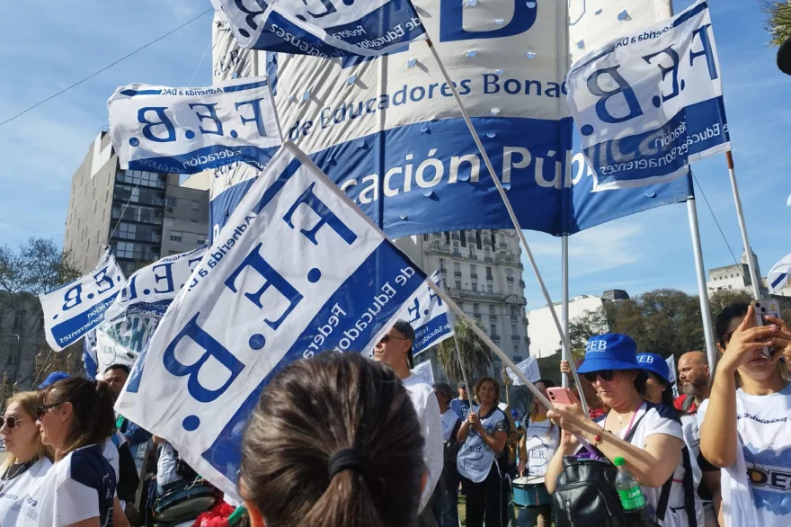 Escala el conflicto docente en la Provincia: la FEB rechazó el aumento de Kicillof y anunció un paro de 48 horas
