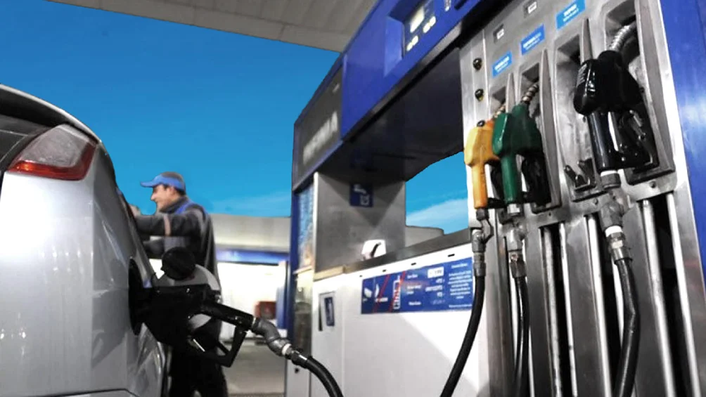 Aumentaron 3,5% la nafta y el gasoil en YPF