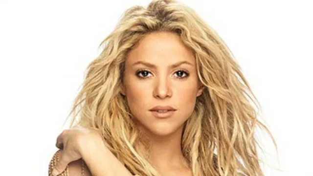 A partir de las 22 hrs este lunes 2/2 volvemos con ZOOM , esta vez SHAKIRA