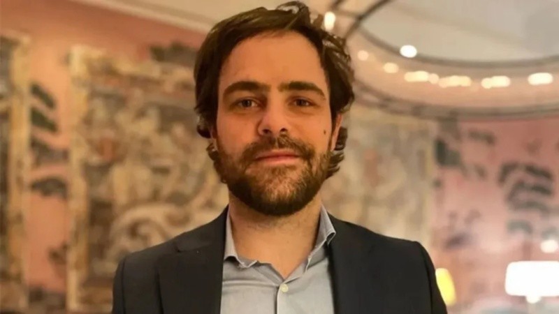 El mensaje de Peter Lanzani tras ser internado: "Estoy descansando en mi casa"