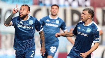 Racing goleó a Riestra y pasó de ronda en la Copa Argentina