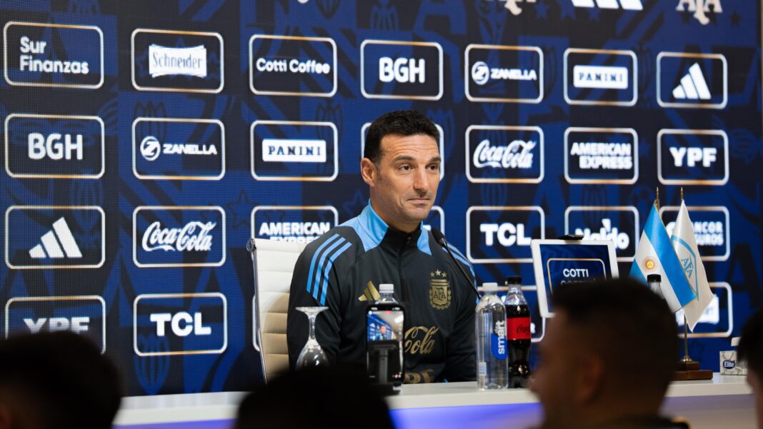 Por qué se emocionó Scaloni en plena conferencia de prensa antes de una jornada inolvidable en el Monumental