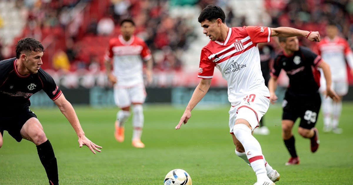 A pura polémica, Estudiantes y Barracas Central empataron 1-1 en La Plata