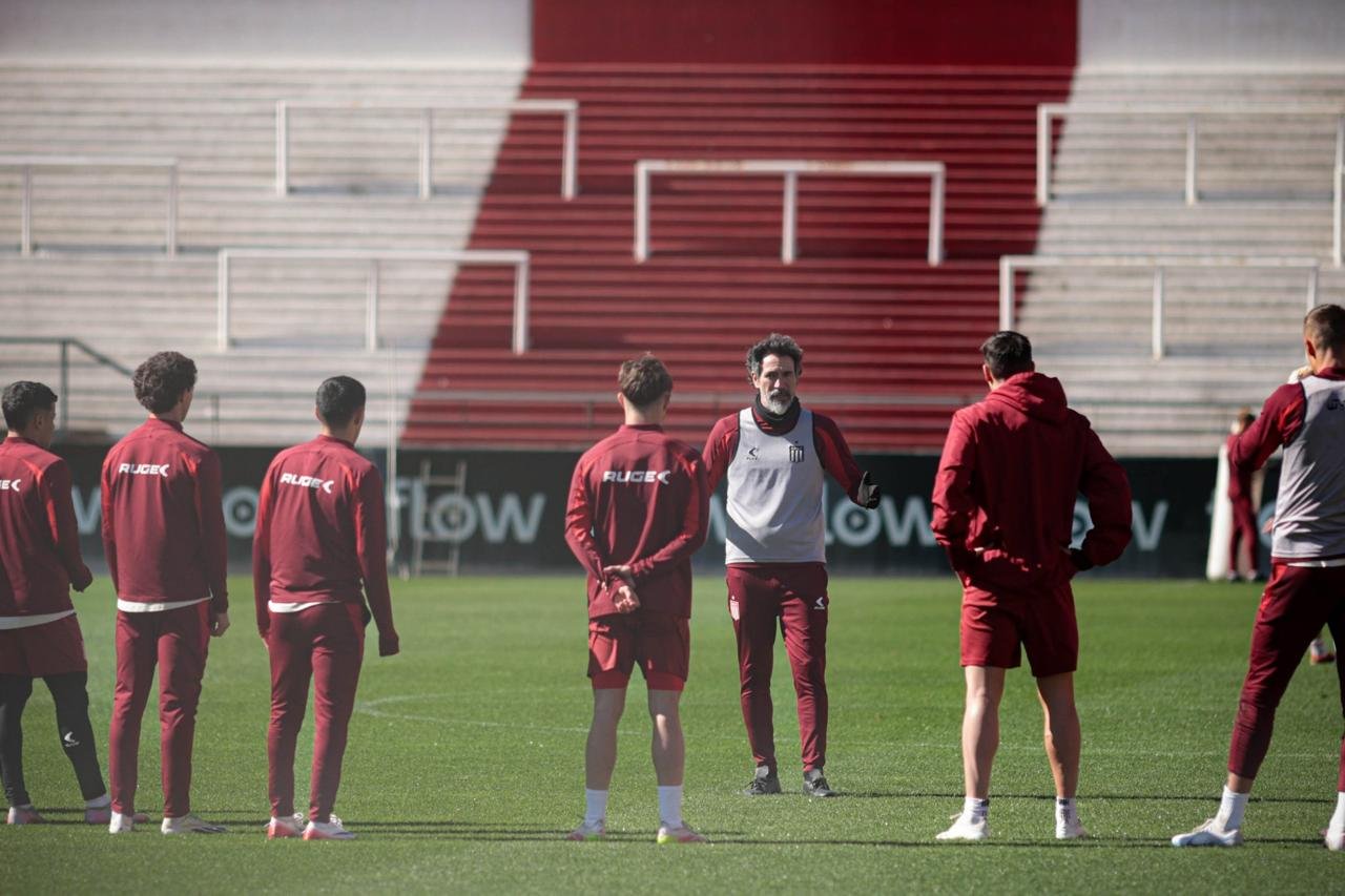 Estudiantes aprovecha a ensayar cambios de cara al duelo con River