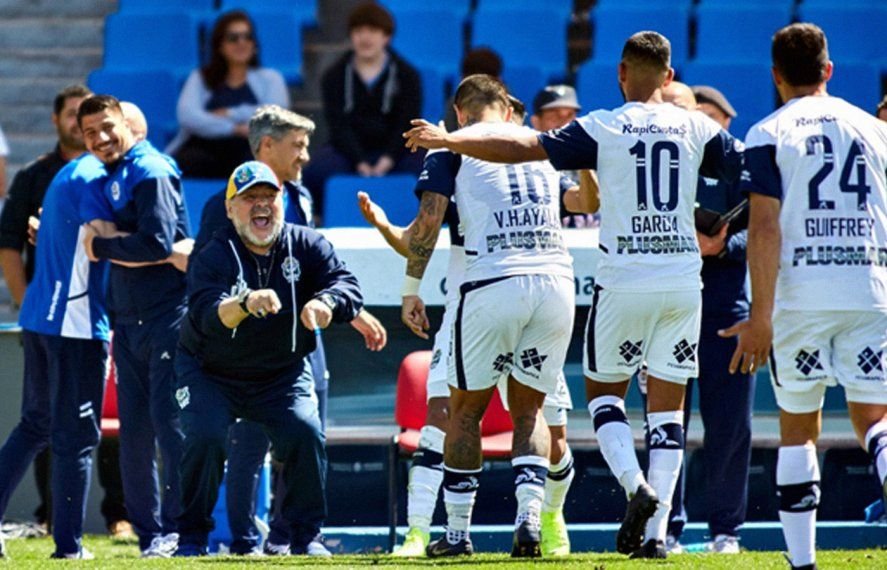 Maradona Jr.: “En Gimnasia mi papá fue muy feliz”