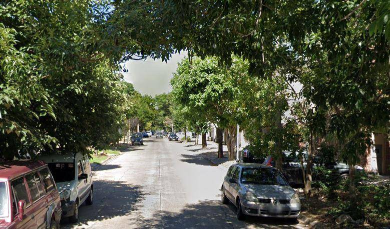 A metros de plaza Brandsen