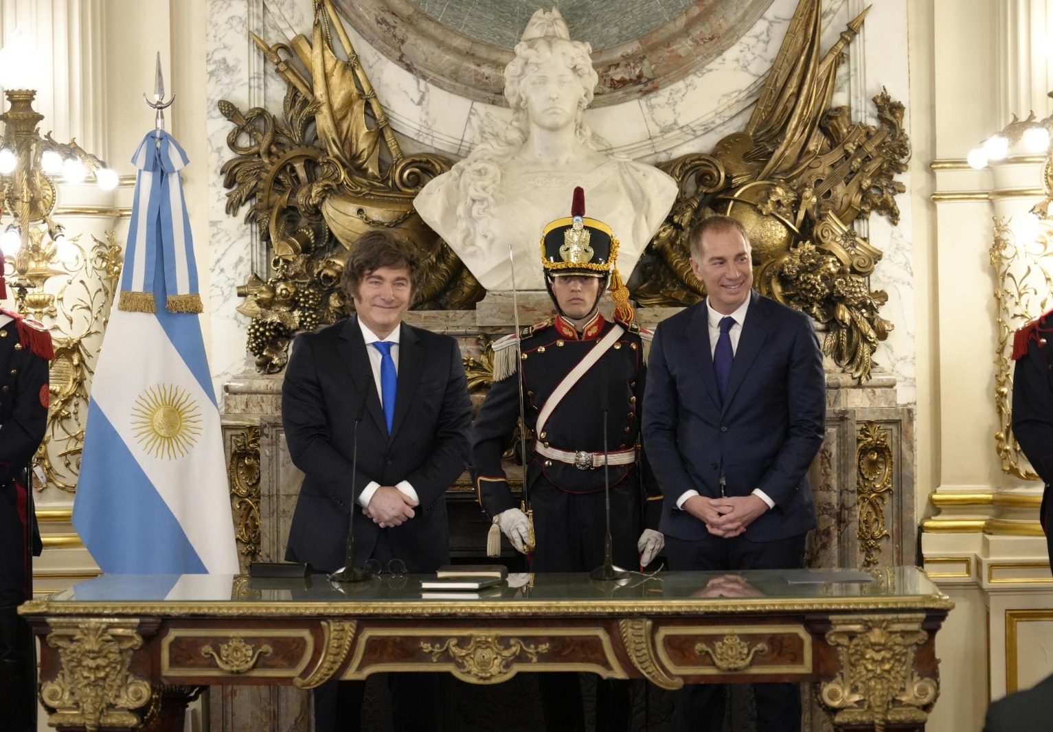 Santilli juró como ministro del Interior de la Nación en medio de ruidos por la redefinición de la cartera