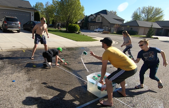 96 esponjazos a la cara en un minuto para recuperar el récord Guinness