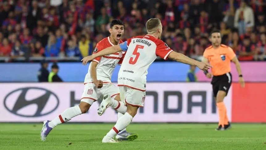 Con Muslera como figura y un agónico penal, Estudiantes venció a Cerro Porteño y acaricia los cuartos de final