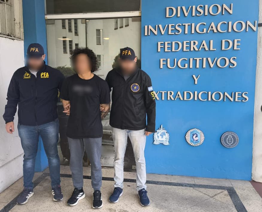 Insólito: un narco brasileño se operó los pómulos para que la Policía no lo reconozca