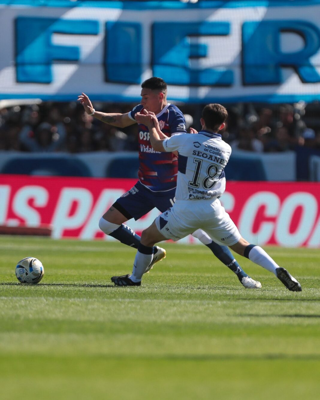 Gimnasia sufrió una dura derrota contra Unión en el Bosque y los hinchas silbaron al equipo