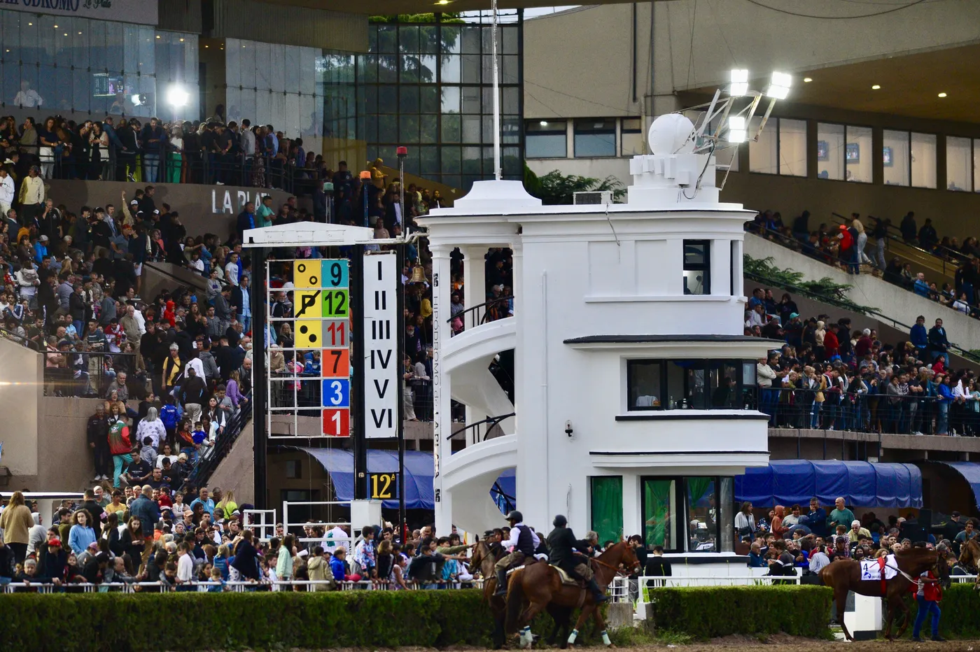 Milonga, cultura y visitas guiadas: el programa del Hipódromo de La Plata para el fin de semana