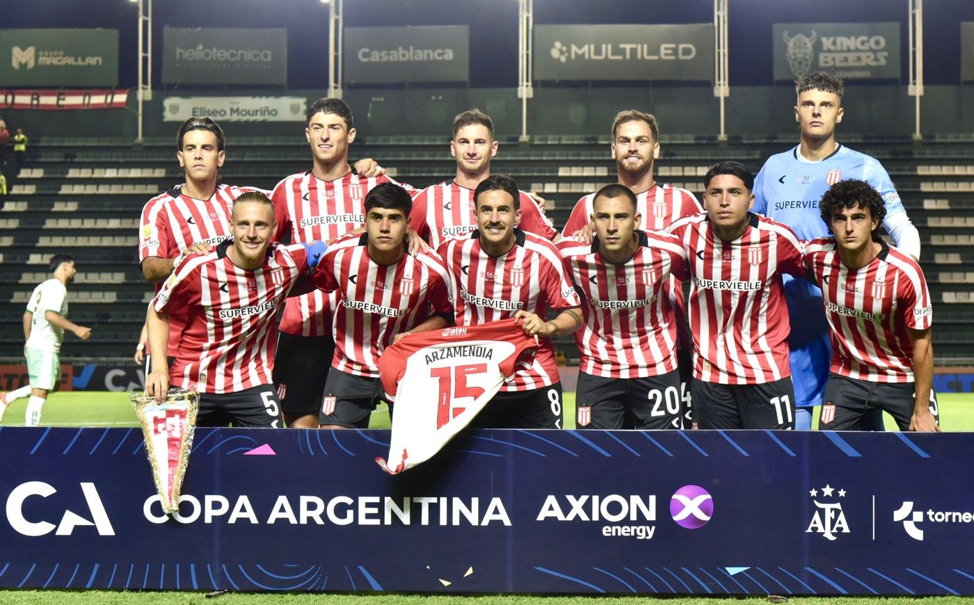 Estudiantes pisa fuerte: debut, goleada y un 2026 que lo espera a puro v&eacute;rtigo
