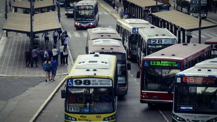 Crisis del transporte: empresarios pagarán el aguinaldo en seis cuotas