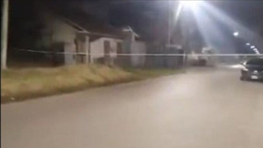 Son menores, un hombre terminó degollado por ellos y seguirán libres
