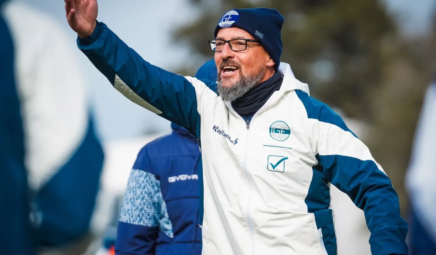 El Lobo entrena y se sube al avión rumbo a San Juan