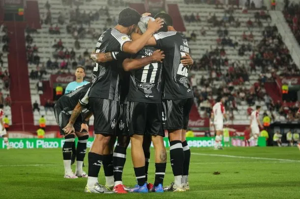 Central Córdoba se impuso ante Huracán y se prende en la pelea por la cima