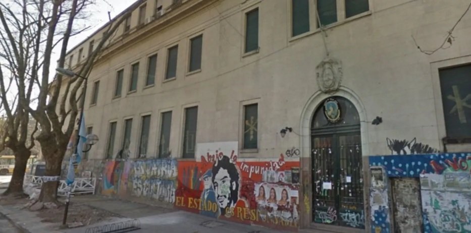 Amenaza de una masacre a tiros en la UNLP: “Todos nos vamos a ir con el diablo”