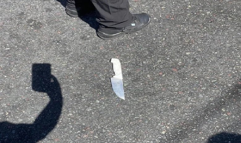 Persegu&iacute;a con una cuchilla a un transe&uacute;nte y lo bale&oacute; la Polic&iacute;a