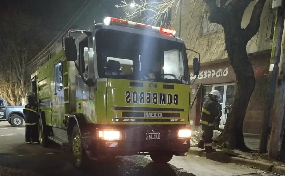 Tensión por un incendio en una parrilla de Barrio Norte
