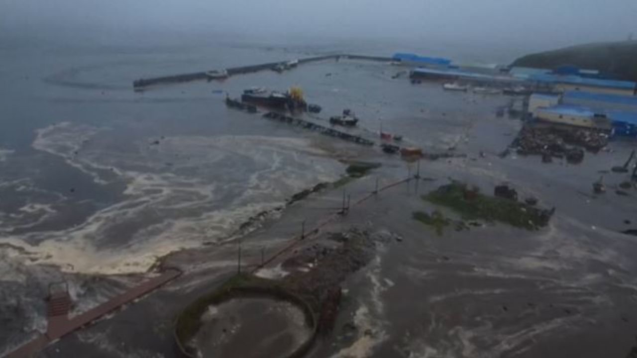 El mundo sigue de cerca el avance del tsunami